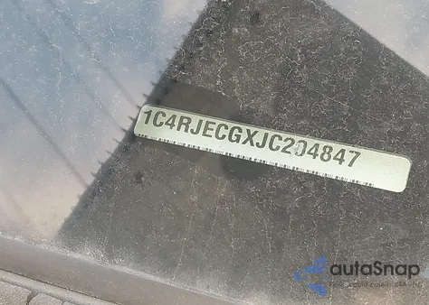 2018 Jeep Grand Cherokee Overland 4X2 z USA, uszkodzony, nr VIN 1C4RJECGXJC204847